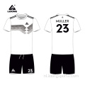 Groothandel aangepaste voetbal slijtage sublimatie voetbaluniformen set